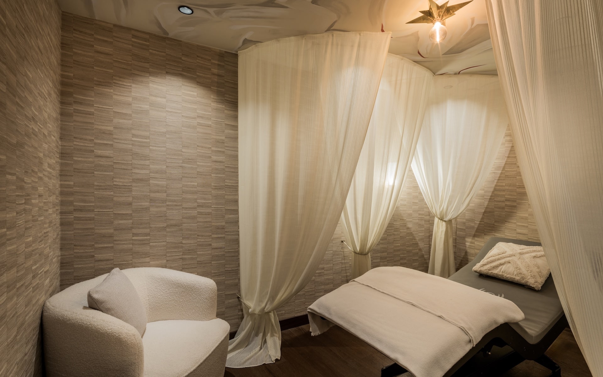 RLX SATORI EXPERIENCE BED - Ashiana Wellness - Boho Club Marbella optim 1920x1200 RLX SATORI EXPERIENCE BED - Ashiana Wellness - Boho Club Marbella optim 1920x1200